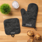 Zwarte faux bont textuur ovenwant & pannenlap set (Top down)