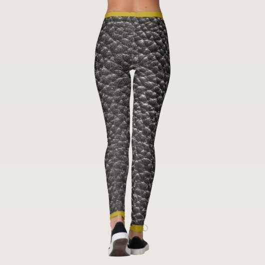 Zwarte Faux Lederen Textuur Gouden Sterren Trendy Leggings (Achterkant)