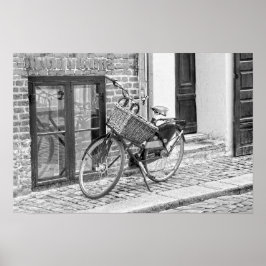 Zwarte fiets met Big Basket, Kopenhagen, Denemarke Poster