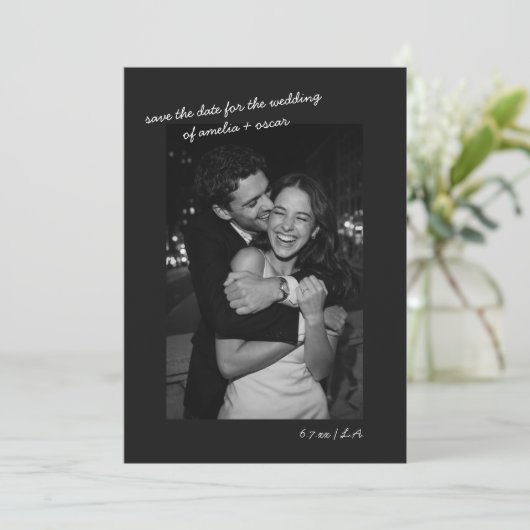 Zwarte Foto Minimalistische Moderne Trouwdag Donke Save The Date (Staand voorkant)
