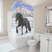 Zwarte Friesian Draft Horse Trotting in sneeuw Douchegordijn (In situ)