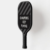 Zwarte gepersonaliseerde pickleball-paddle met eig pickleball paddle (Links)