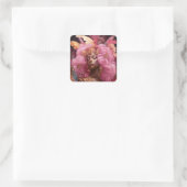 Zwarte godin in roze en goud vierkante sticker (Tas)