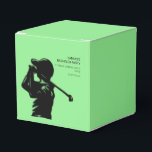 Zwarte golfer Golfreis vrijgezellenfeest minimalis Bedankdoosjes<br><div class="desc">Dit ontwerp voor een vrijgezellenfeest cadeaudoos heeft een grasgroene achtergrond met een opvallend zwart silhouet van een golfer. De sfeer van dit ontwerp is één van kameraadschap en avontuur en belooft een onvergetelijke en plezierige vrijgezellenfeest ervaring. Deze cadeaudoos is voor een vrijgezellenfeest, een golf-thema uitstap. Het is een kans voor...</div>