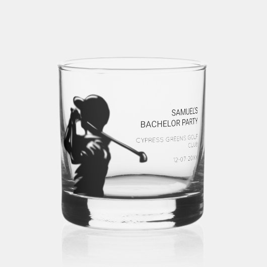 Zwarte golfer Golfreis vrijgezellenfeest minimalis Whisky Glas (Links)