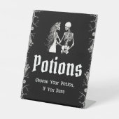 Zwarte Gotische Halloween Skeleton Potions Teken Reclamebord Met Voetstuk (Voorkant)