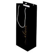 Zwarte Goud Moderne Script Meisjesachtige Monogram Wijn Cadeautas (Voorkant Gekanteld)