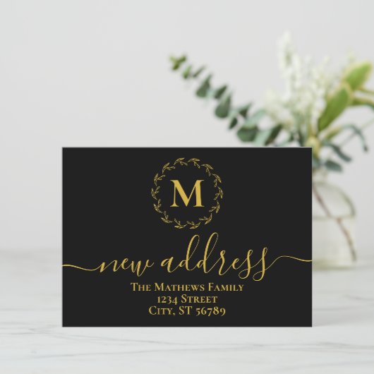 Zwarte Gouden Botanische Krans Monogram Nieuw Adre Aankondiging (Staand voorkant)
