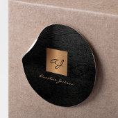 Zwarte gouden elegante script monogram naam leer ronde sticker