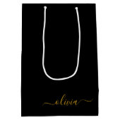 Zwarte Gouden Moderne Script Meisjesnaam Monogram Medium Cadeauzakje (Achterkant)