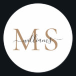 Zwarte & goudmonogram Naam Weddenschap Klassieke R Ronde Sticker<br><div class="desc">Zwart-goudmonogram achternaam Klassieke Ronde sticker.</div>