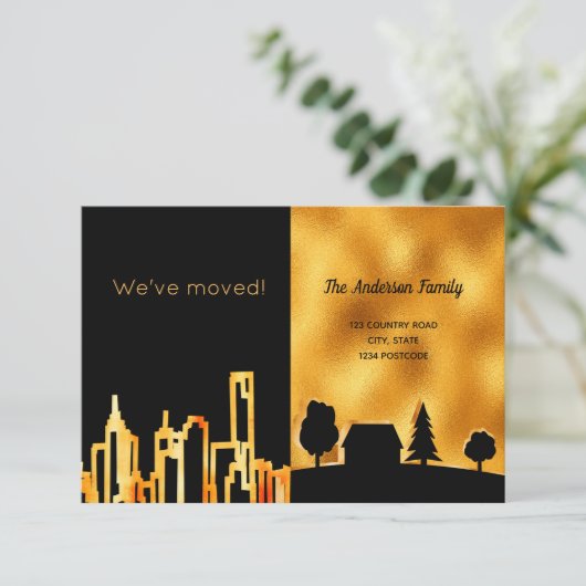 Zwarte goudstad, land dat we verplaatst hebben aankondiging (Staand voorkant)