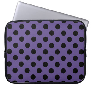 Zwarte haarpunten op ultraviolet laptop sleeve