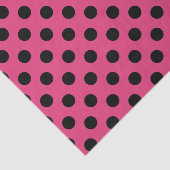 Zwarte haarvlekken op fuchsia tissuepapier (Detail)