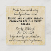 Zwarte haarvrouw die visitekaartjes van chef-koekm (Achterkant)