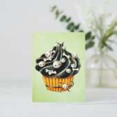 Zwarte Halloween Cupcake met kleine schedels Briefkaart (Staand voorkant)