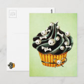 Zwarte Halloween Cupcake met kleine schedels Briefkaart (Voorkant / Achterkant)