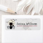 Zwarte halloween kat en vliegende vleermuizen etiket (Insitu)