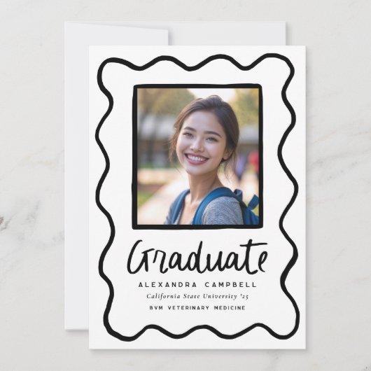 Zwarte Hand Getrokken Squiggle Afstuderen Foto Aankondiging (Voorkant)