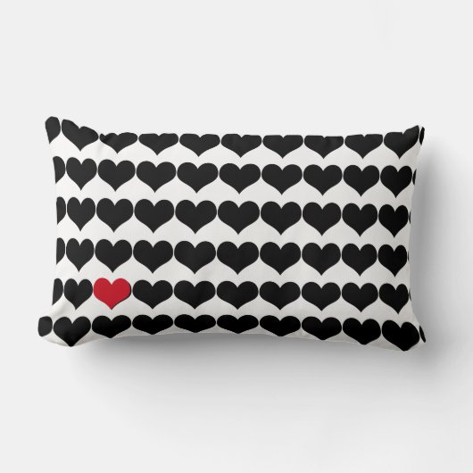 Zwarte harten en een enkel rood hart kussen (Voorkant)