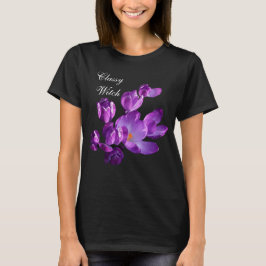zwarte heks in paarse bloemen t-shirt