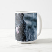 Zwarte herder in het Hoesje van de sneeuwdekooter Koffiemok (Voorkant rechts)