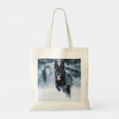 Zwarte herder in het Hoesje van de sneeuwdekooter Tote Bag (Achterkant)