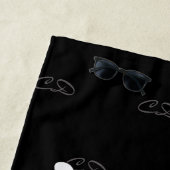 Zwarte hommels, humor-monogram strandlaken (In situ)