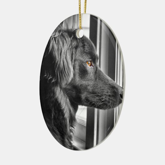 Zwarte hond keramisch ornament (Links)