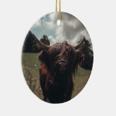 Zwarte hoogland Schotse koe grazend  retro Keramisch Ornament (Rechts)