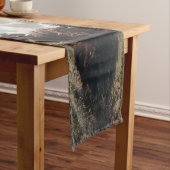 Zwarte hoogland Schotse koe grazend retro Korte Tafelloper (Voorbeeld)