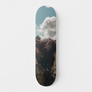 Zwarte hoogland Schotse koe grazend retro Persoonlijk Skateboard