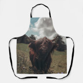 Zwarte hoogland Schotse koe grazend  retro Schort (Voorkant)