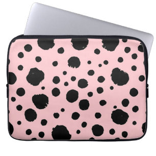 Zwarte inktspatten roze polka patroon laptop sleeve