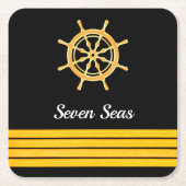 Zwarte jachtboot naam goud stuurwiel strepen kartonnen onderzetters (Voorkant)