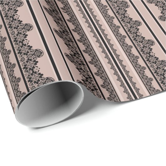 Zwarte kant, openwerk, bruine achtergrond, beige,  cadeaupapier (Rol Hoek)