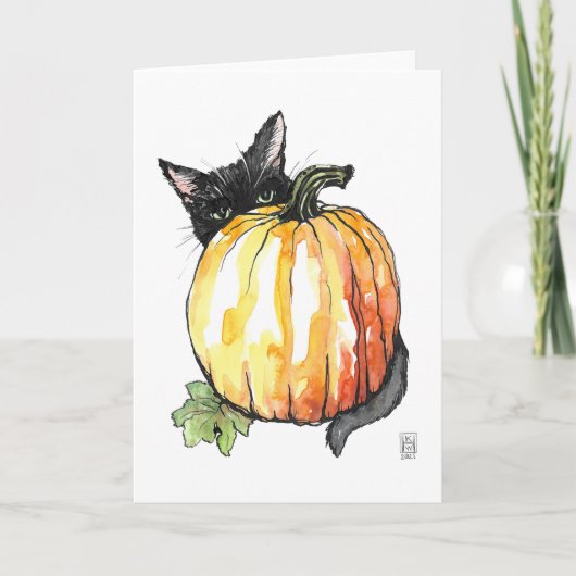 Zwarte kat achter een pompoen gevouwen bedankkaart (Voorkant)