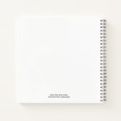 Zwarte kat achter pompoen spiraal Notitieboek (Achterkant)