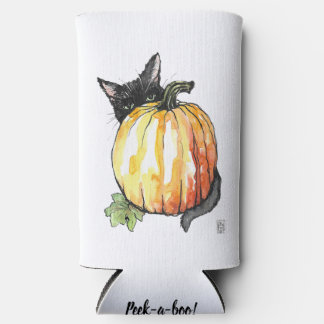 Zwarte kat achter Pumpkin Slim Seltzer Can Koozie