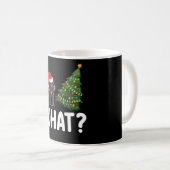 Zwarte kat die een kerstboom duwt Grappig Koffiemok (Voorkant rechts)