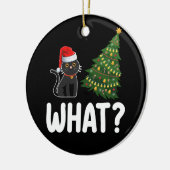Zwarte kat die een kerstboom grappig duwt keramisch ornament (Links)
