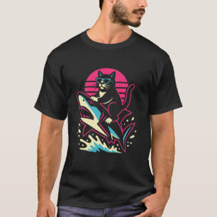 Zwarte Kat die op Haai rijdt Retro Vaporwave T-shirt