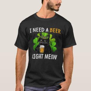 Zwarte Kat Drinkt Bier St. Patrick's Dag Voor Iere T-shirt