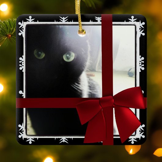 Zwarte Kat Eerste Kerstmis Foto Lijst Rood Bow Keramisch Ornament