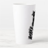 Zwarte kat en boeken – minimalistisch design latte mok (Voorkant)
