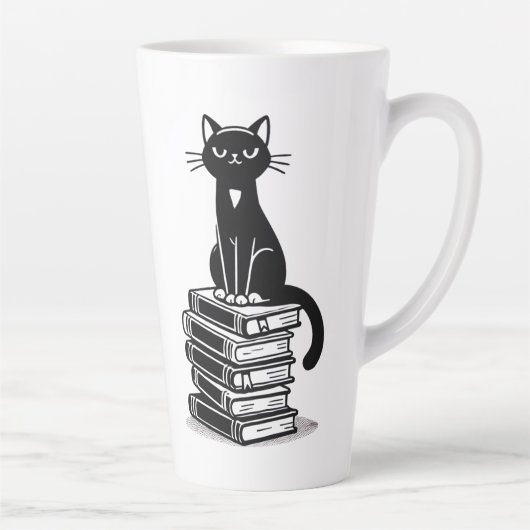 Zwarte kat en boeken – minimalistisch design latte mok (Rechts)