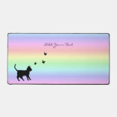 Zwarte kat en vlinder op regenboog bureaumat (Voorkant)