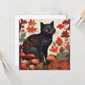Zwarte kat, herfstbos en wilde paddenstoelen kaart (Voorkant / Achterkant in situ)