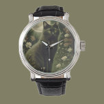 zwarte kat horloge<br><div class="desc">Standing by white and pink flower is een zwarte poes met een prachtig ketting,  met de maan op de achtergrond.</div>