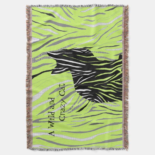 Zwarte kat in de Crazy Grass Deken (Voorkant Verticaal)